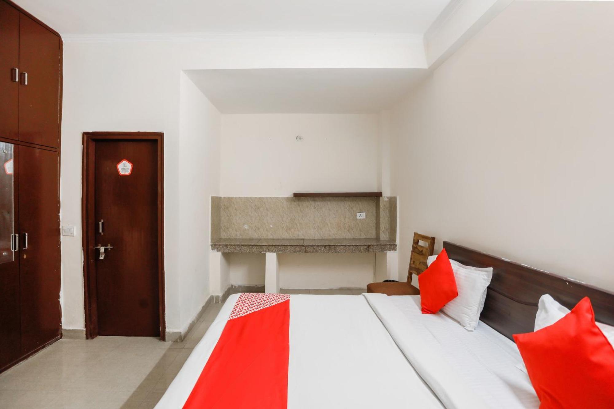נוידה Hotel O Av Residency Near Botanic Garden Of Indian Republic מראה חיצוני תמונה