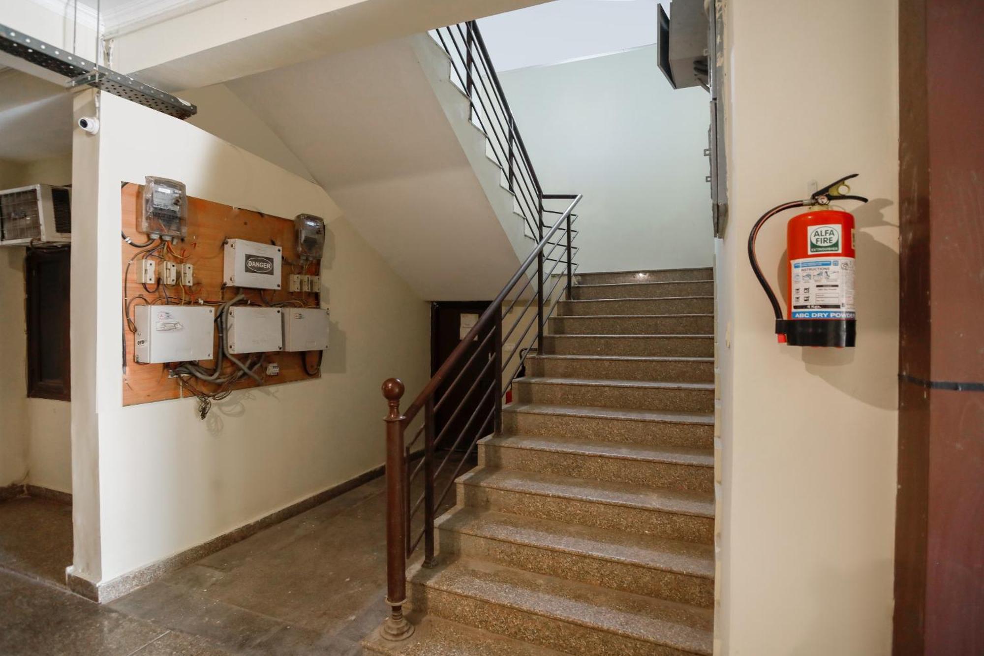 נוידה Hotel O Av Residency Near Botanic Garden Of Indian Republic מראה חיצוני תמונה
